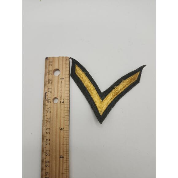 Military US Army Private First Class Chevron Stripe Patch Militaria Vintage - Picture 4 of 4